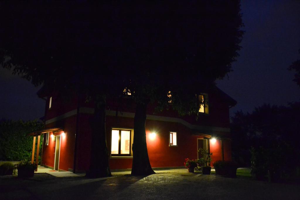 Agriturismo Ca' La Pergola Луганьано Экстерьер фото